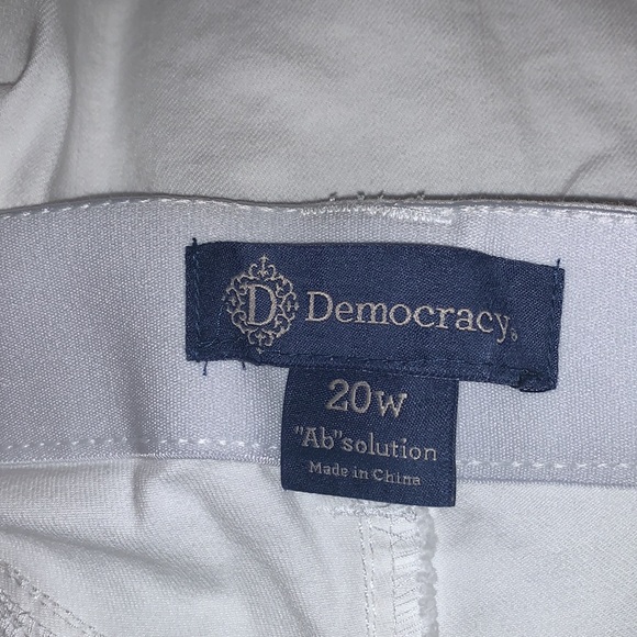 Democracy Shorts - Picture 3 of 9